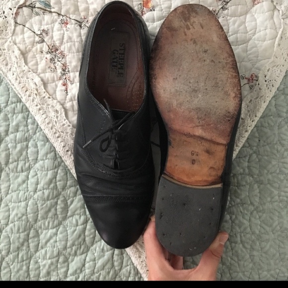 Steeple Gate Black Oxfords - Picture 5 of 5